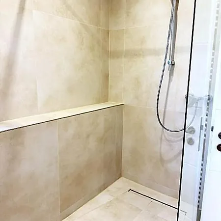 Modernes Haus Für 10 Gäste Mit 5 Schlafzimmern Ferienhaus *